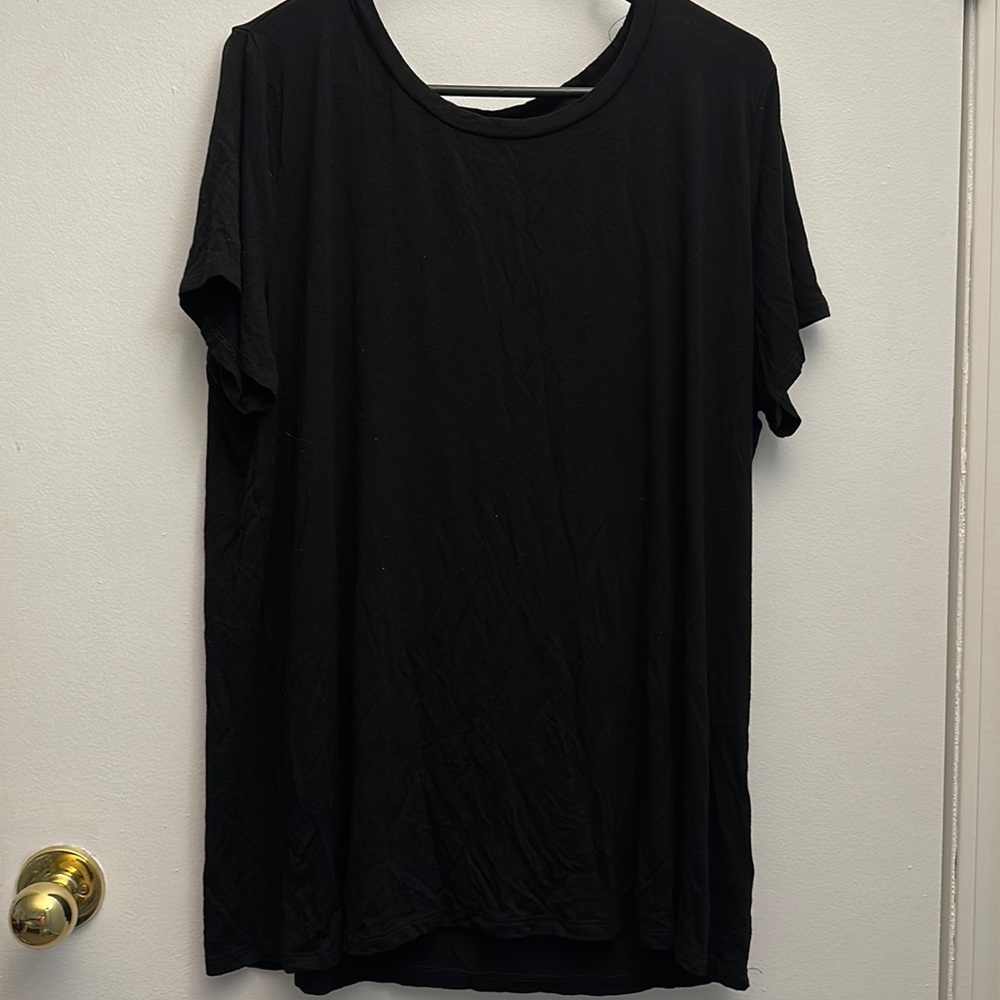 Torrid size 2 black tee